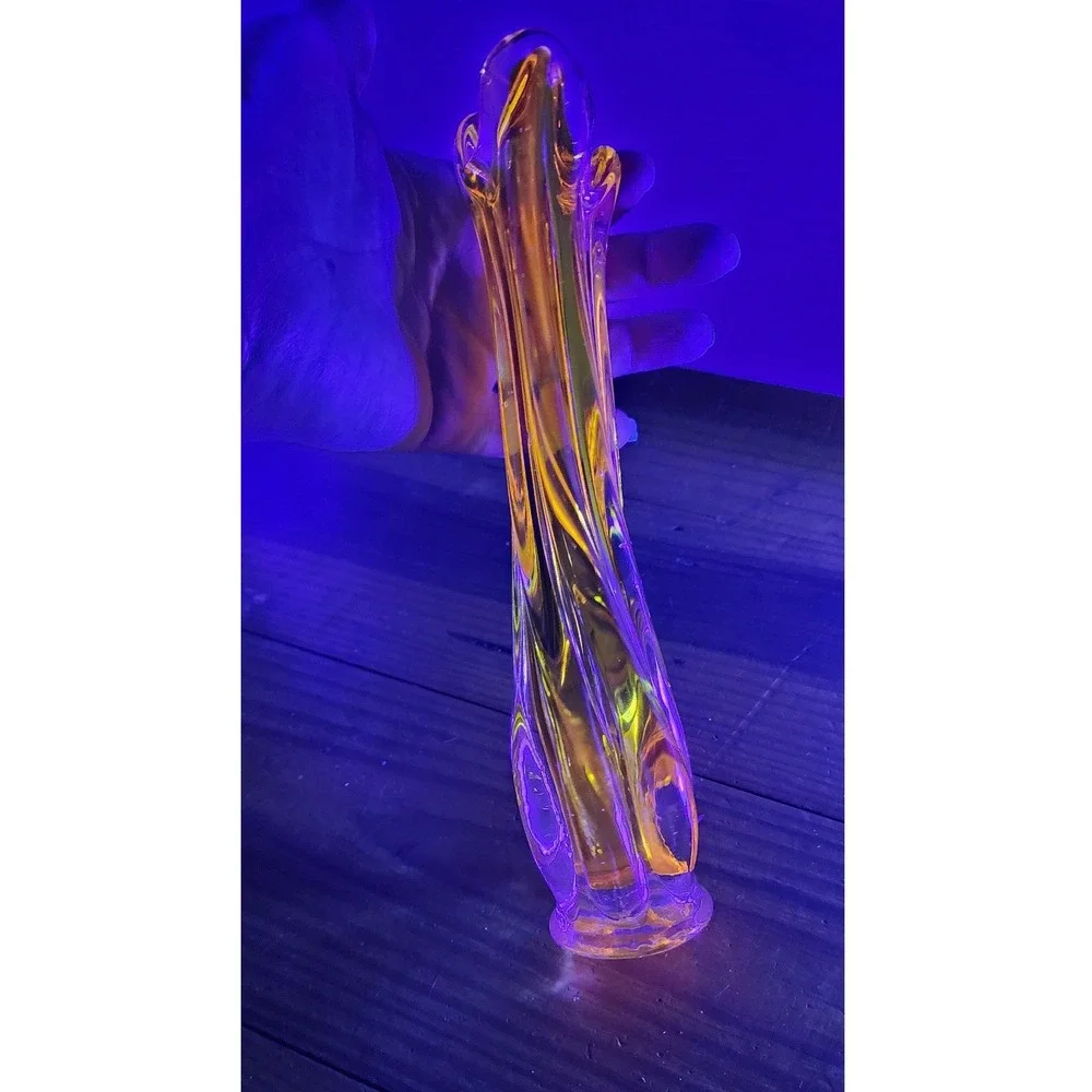 Vintage Yellow Cadmium Art Glass Bud Vase Twisted Swirl Mid Century 9 Inch